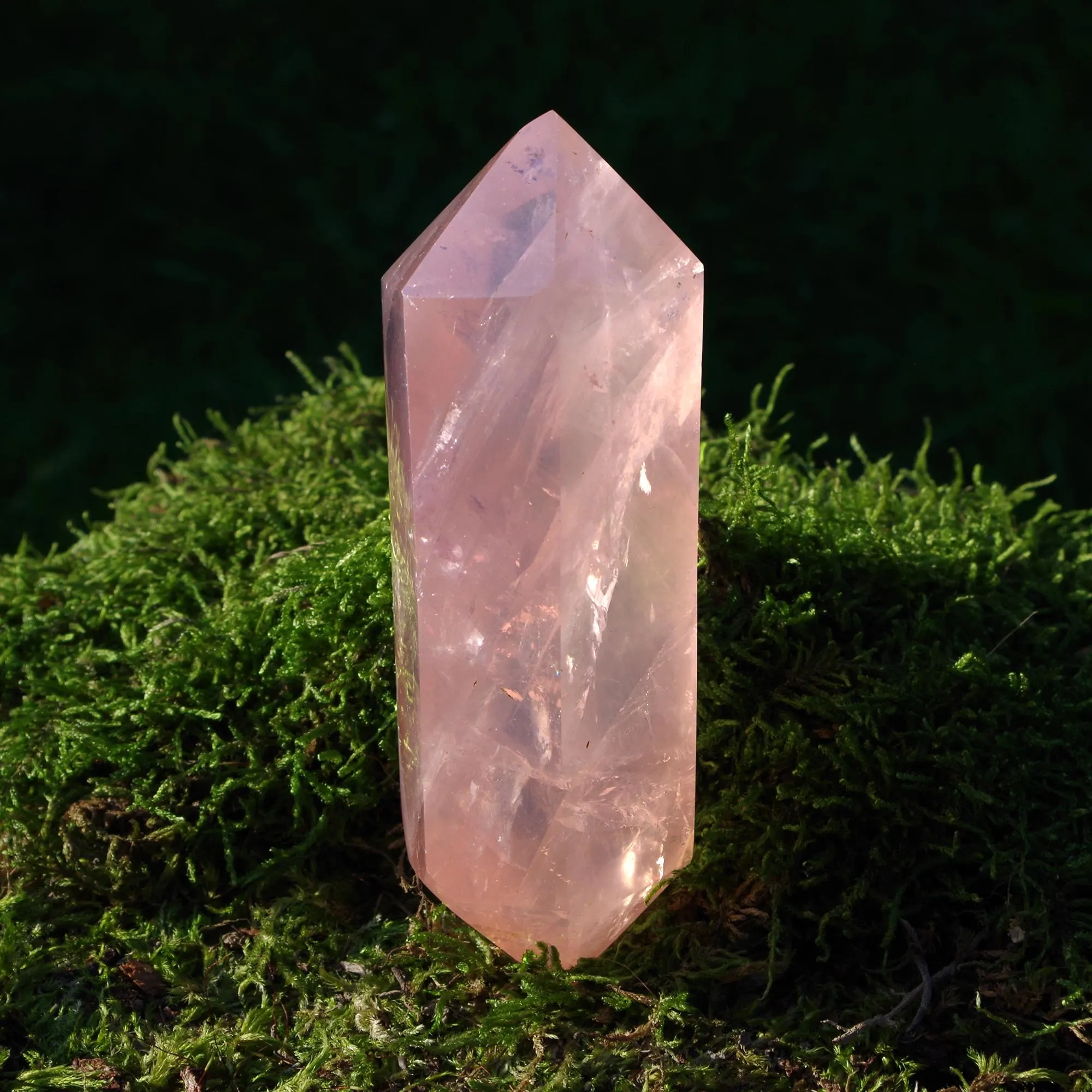 Rosenquarz, polierter Kristall, doppelendig