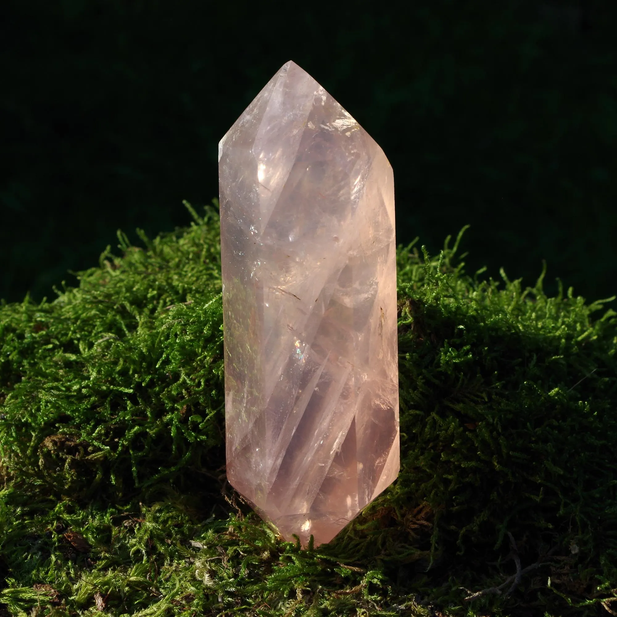 Rosenquarz, polierter Kristall, doppelendig